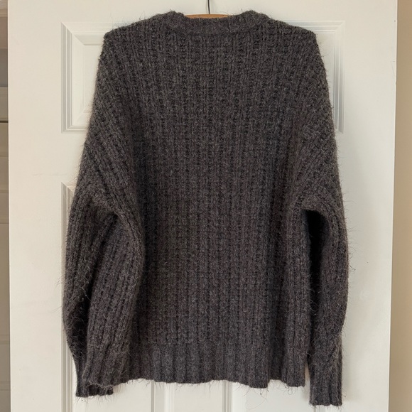 American Eagle Women’s Crew Neck Oversized Sweater - Picture 4 of 4